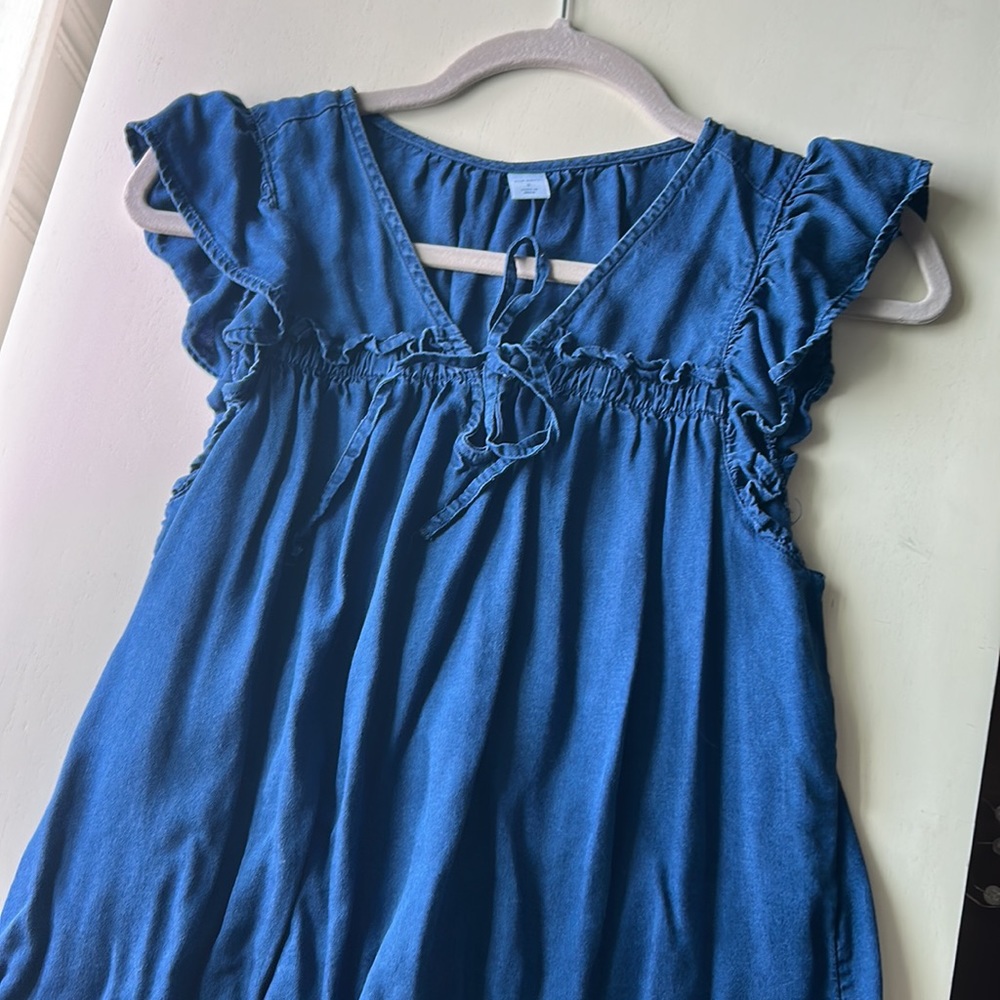 Chambray bright blue small top